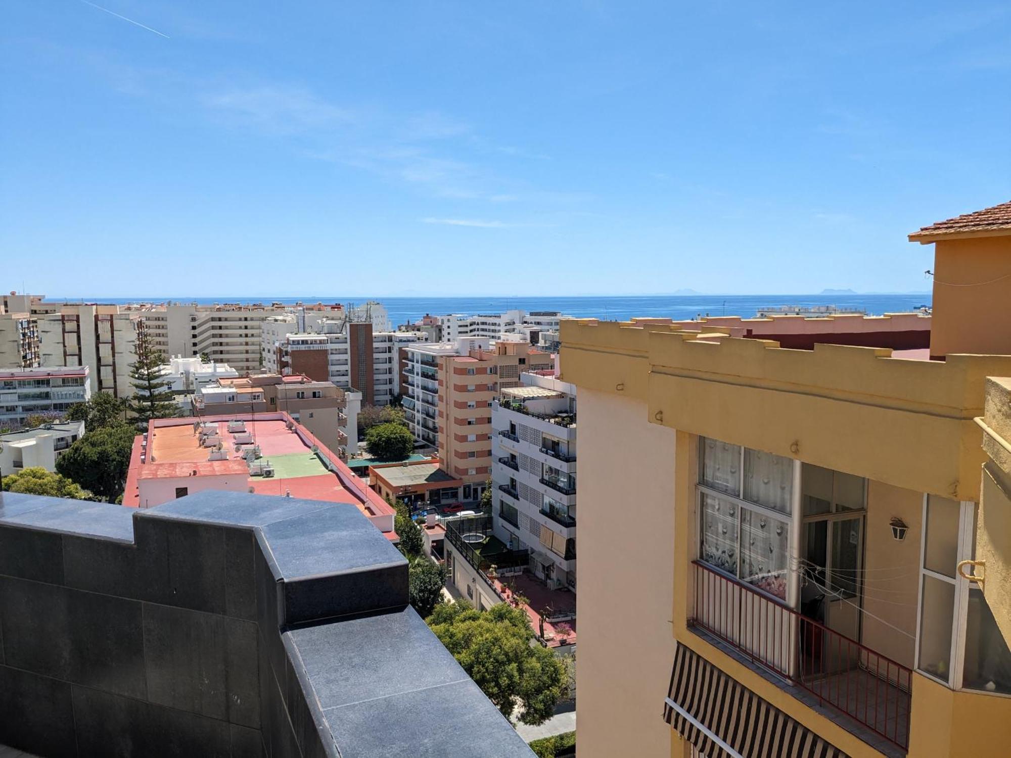 Apartamentos Con Vistas Y Terraza En 马尔韦利亚 外观 照片