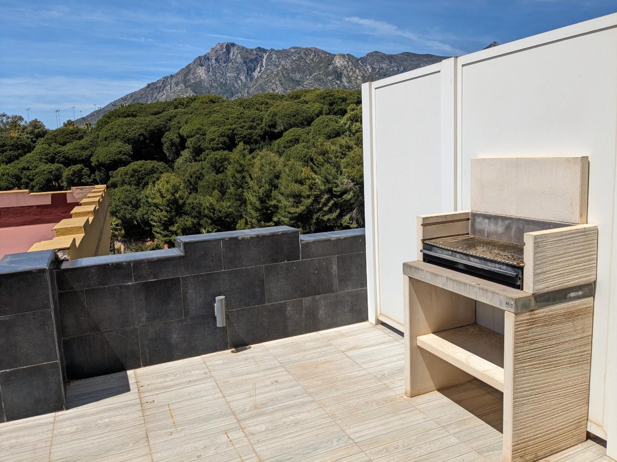 Apartamentos Con Vistas Y Terraza En 马尔韦利亚 外观 照片
