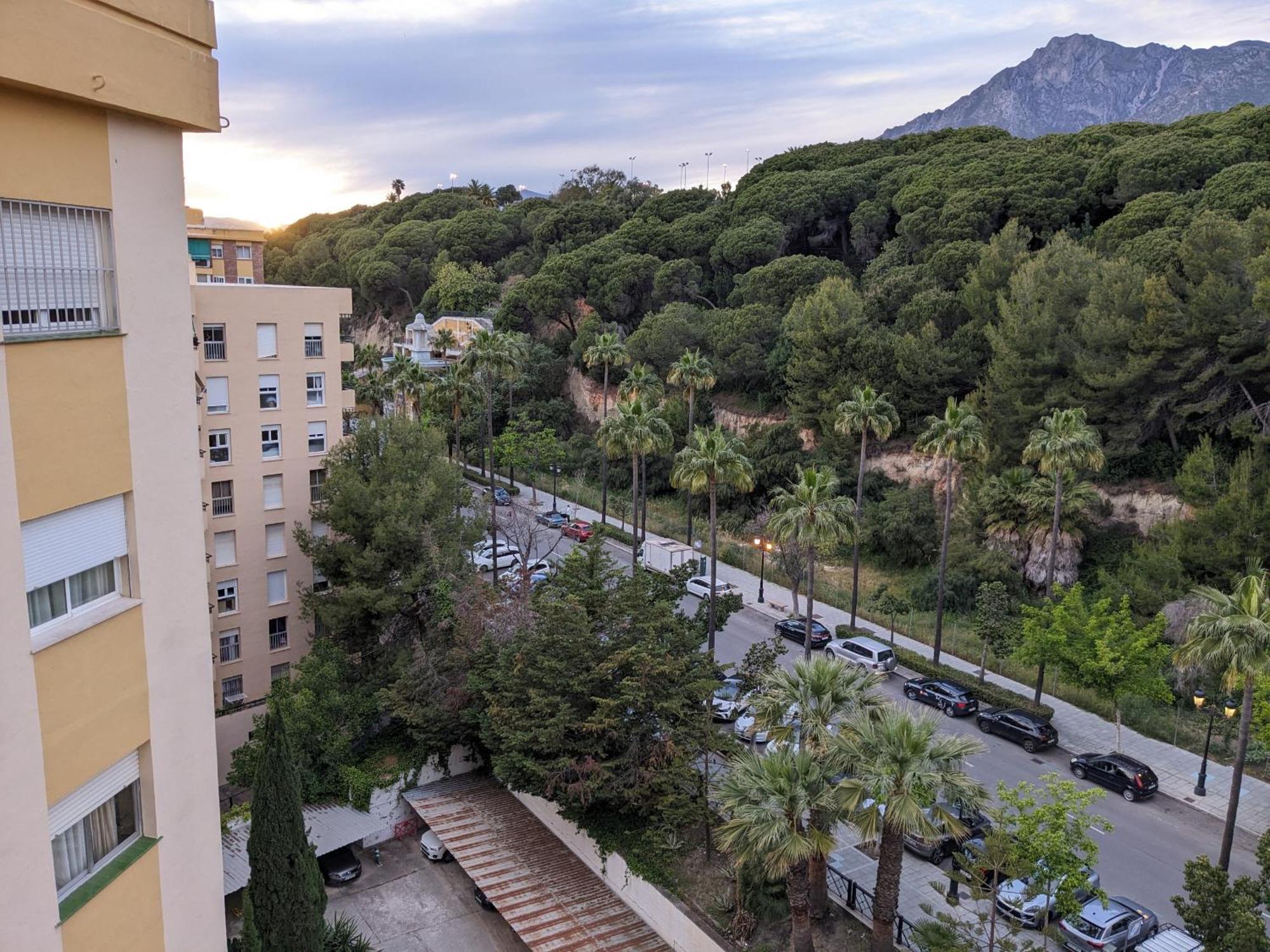 Apartamentos Con Vistas Y Terraza En 马尔韦利亚 外观 照片