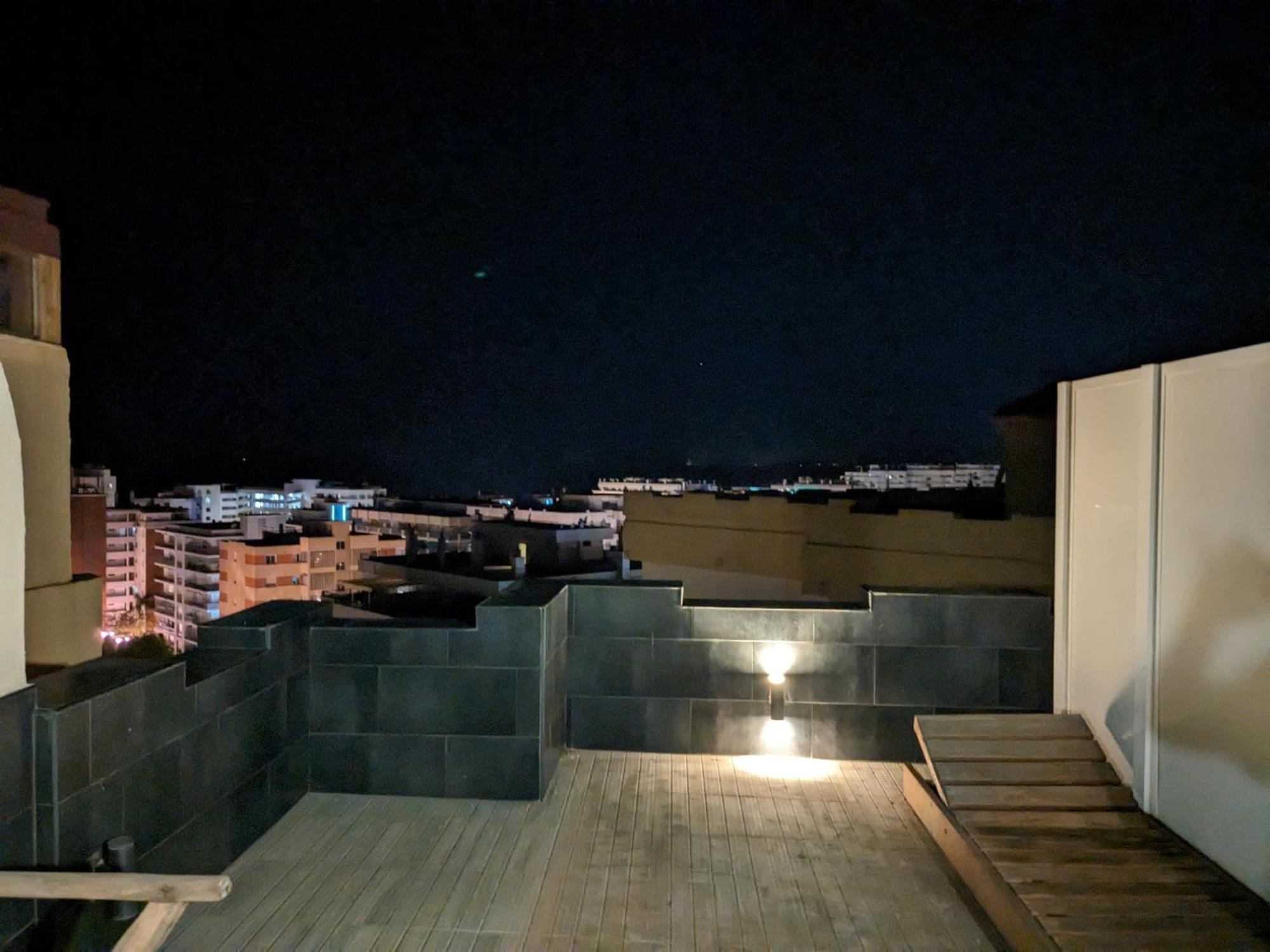 Apartamentos Con Vistas Y Terraza En 马尔韦利亚 外观 照片