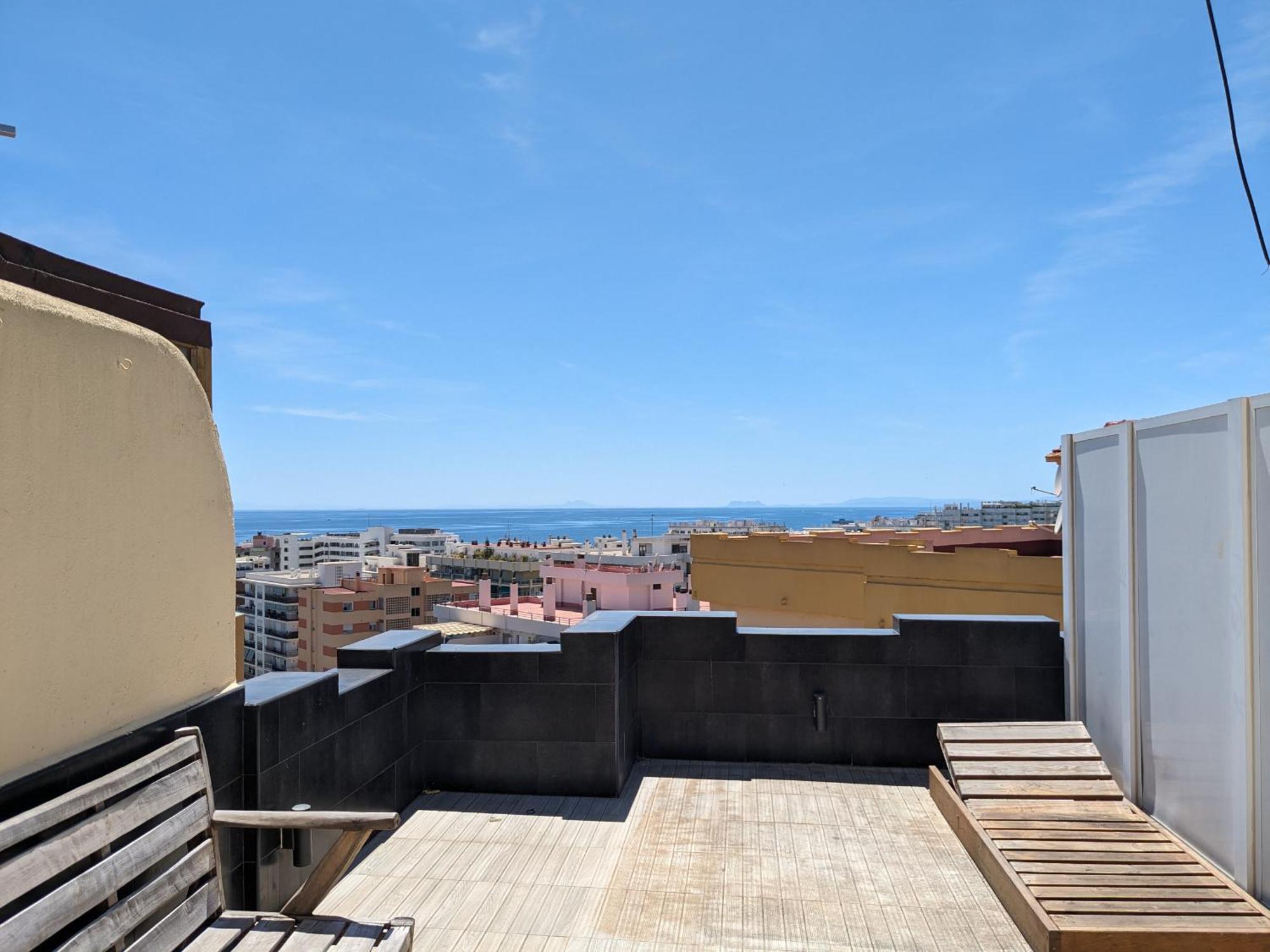 Apartamentos Con Vistas Y Terraza En 马尔韦利亚 外观 照片