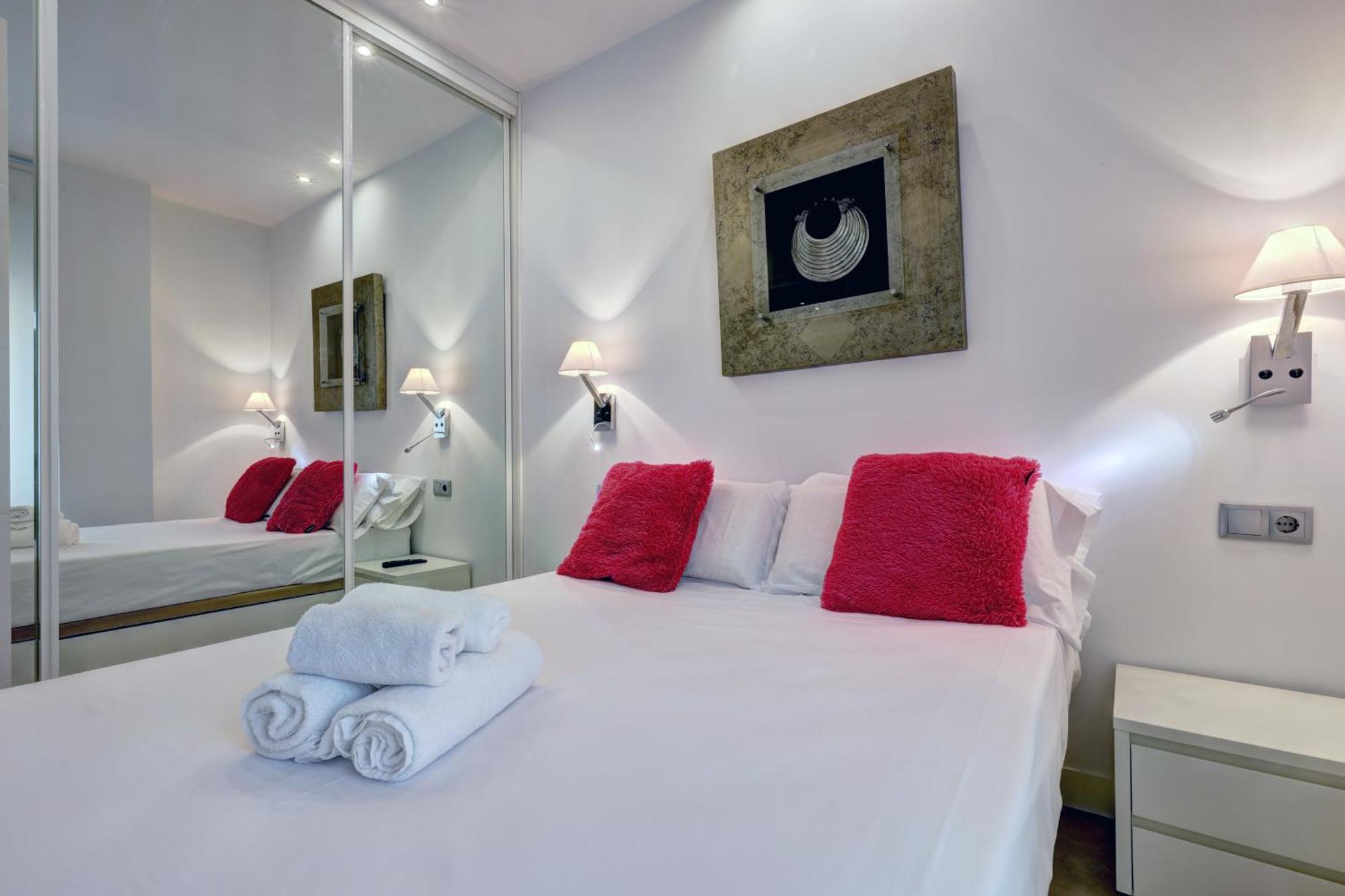 Apartamentos Con Vistas Y Terraza En 马尔韦利亚 外观 照片