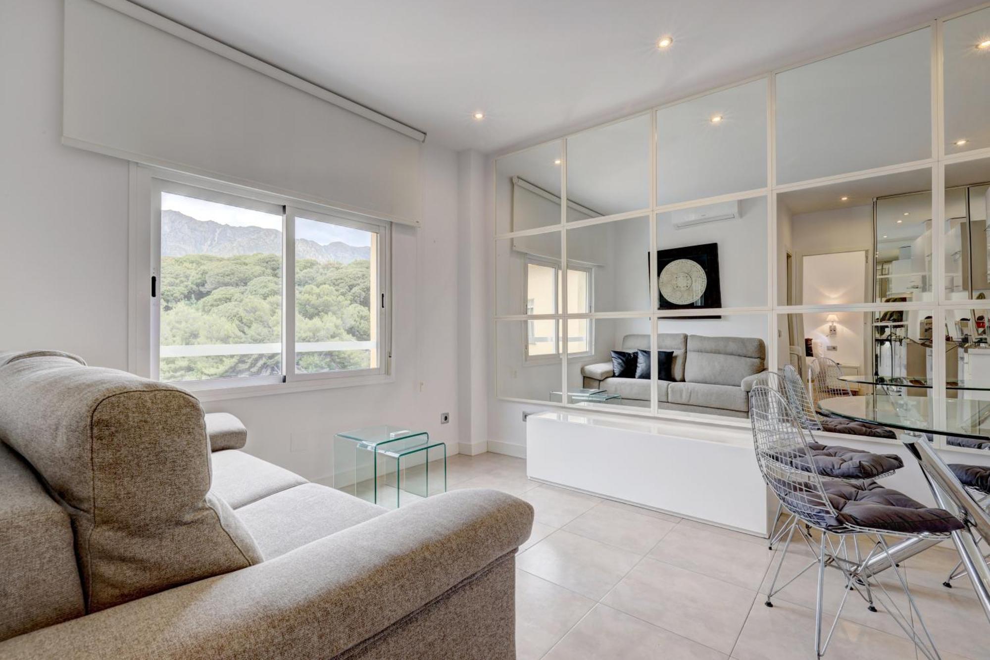 Apartamentos Con Vistas Y Terraza En 马尔韦利亚 外观 照片