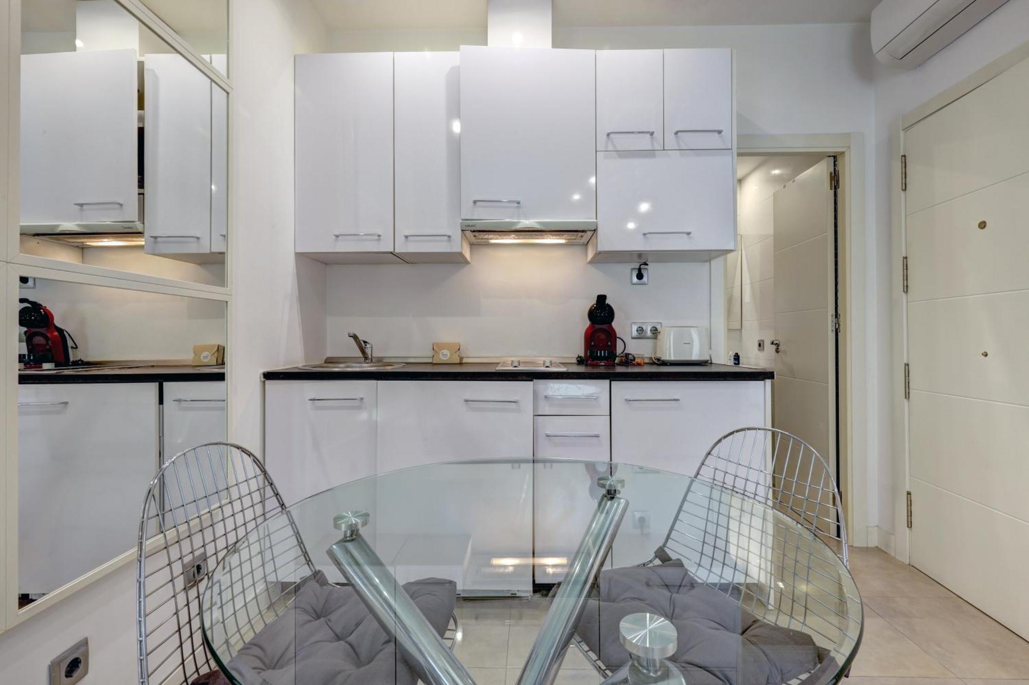 Apartamentos Con Vistas Y Terraza En 马尔韦利亚 外观 照片