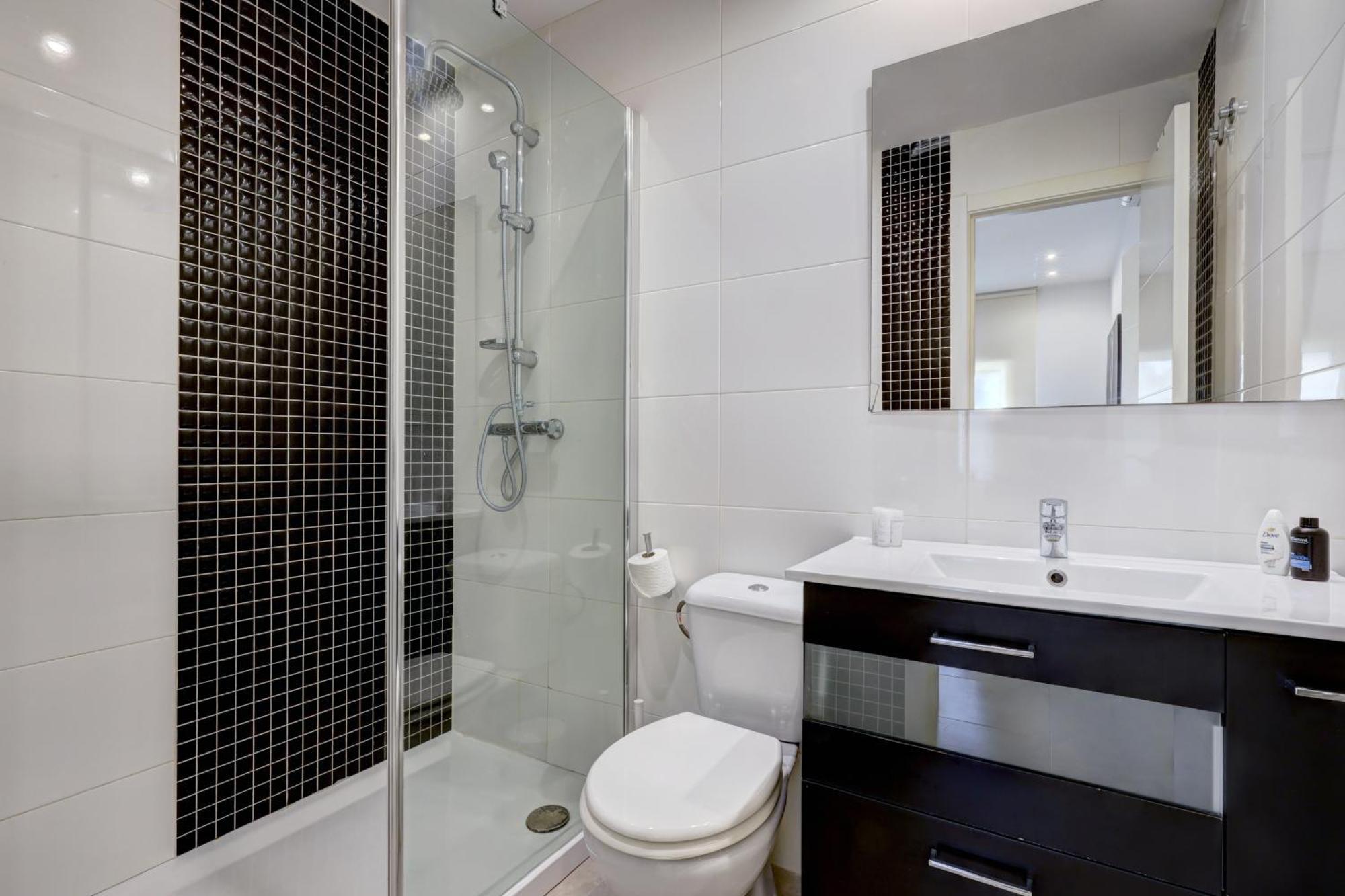 Apartamentos Con Vistas Y Terraza En 马尔韦利亚 外观 照片
