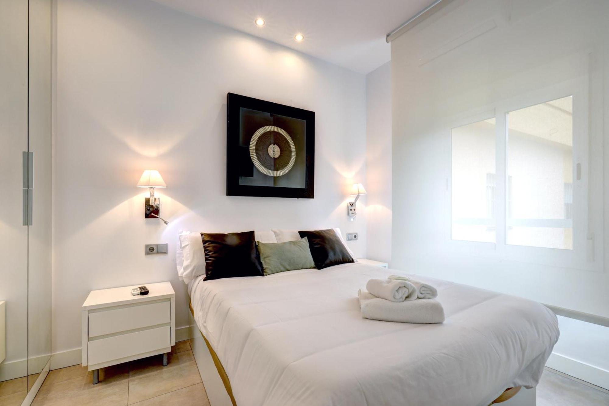 Apartamentos Con Vistas Y Terraza En 马尔韦利亚 外观 照片