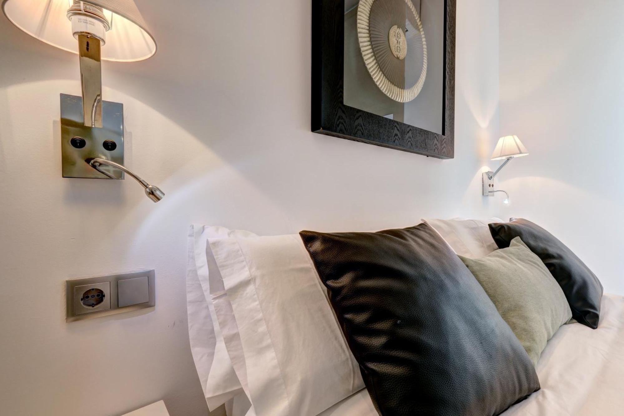 Apartamentos Con Vistas Y Terraza En 马尔韦利亚 外观 照片
