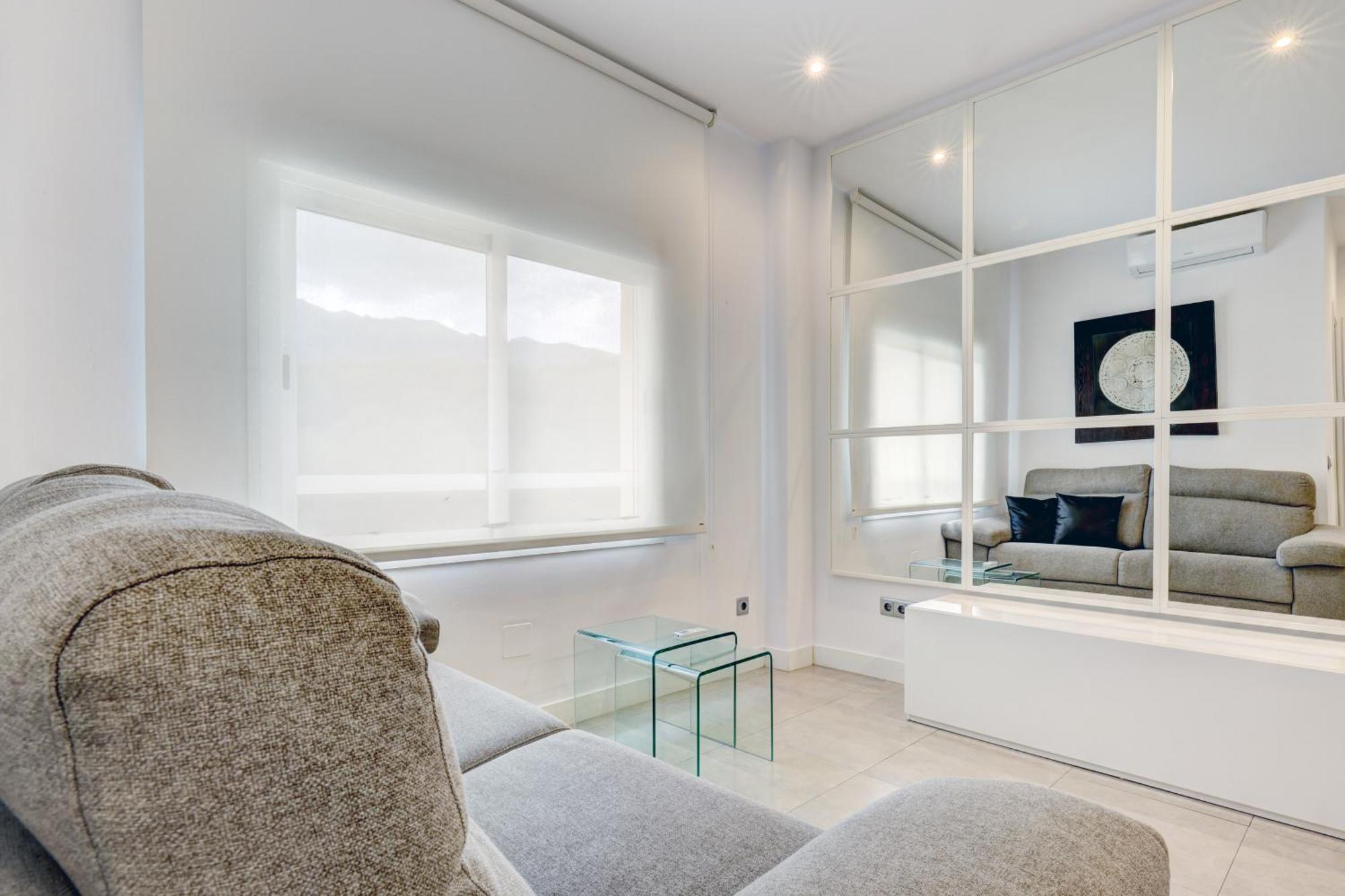 Apartamentos Con Vistas Y Terraza En 马尔韦利亚 外观 照片