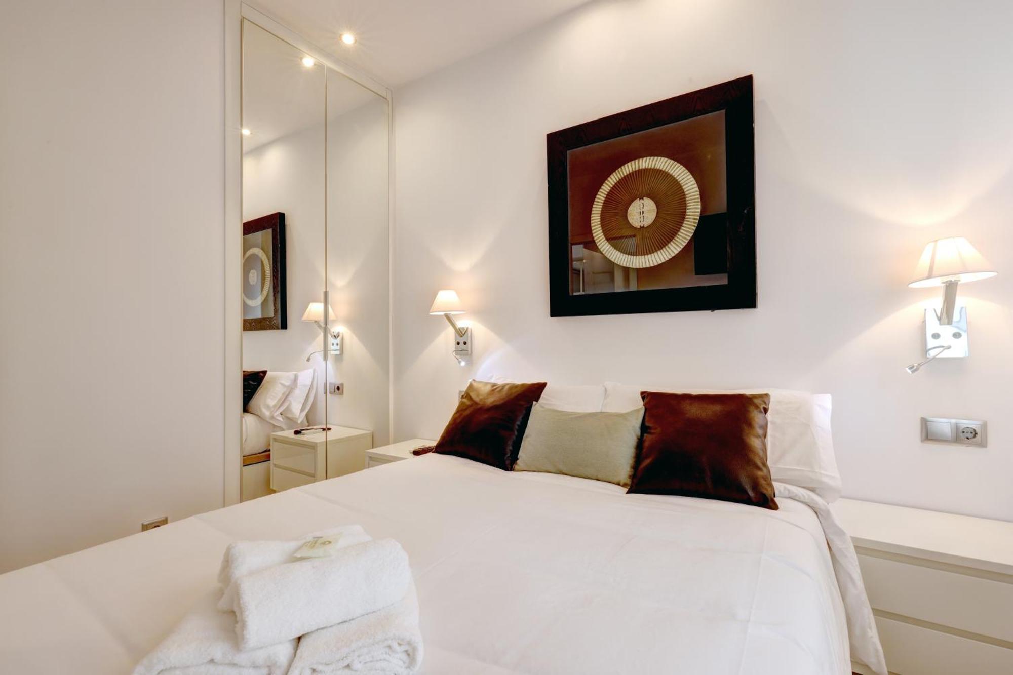 Apartamentos Con Vistas Y Terraza En 马尔韦利亚 外观 照片