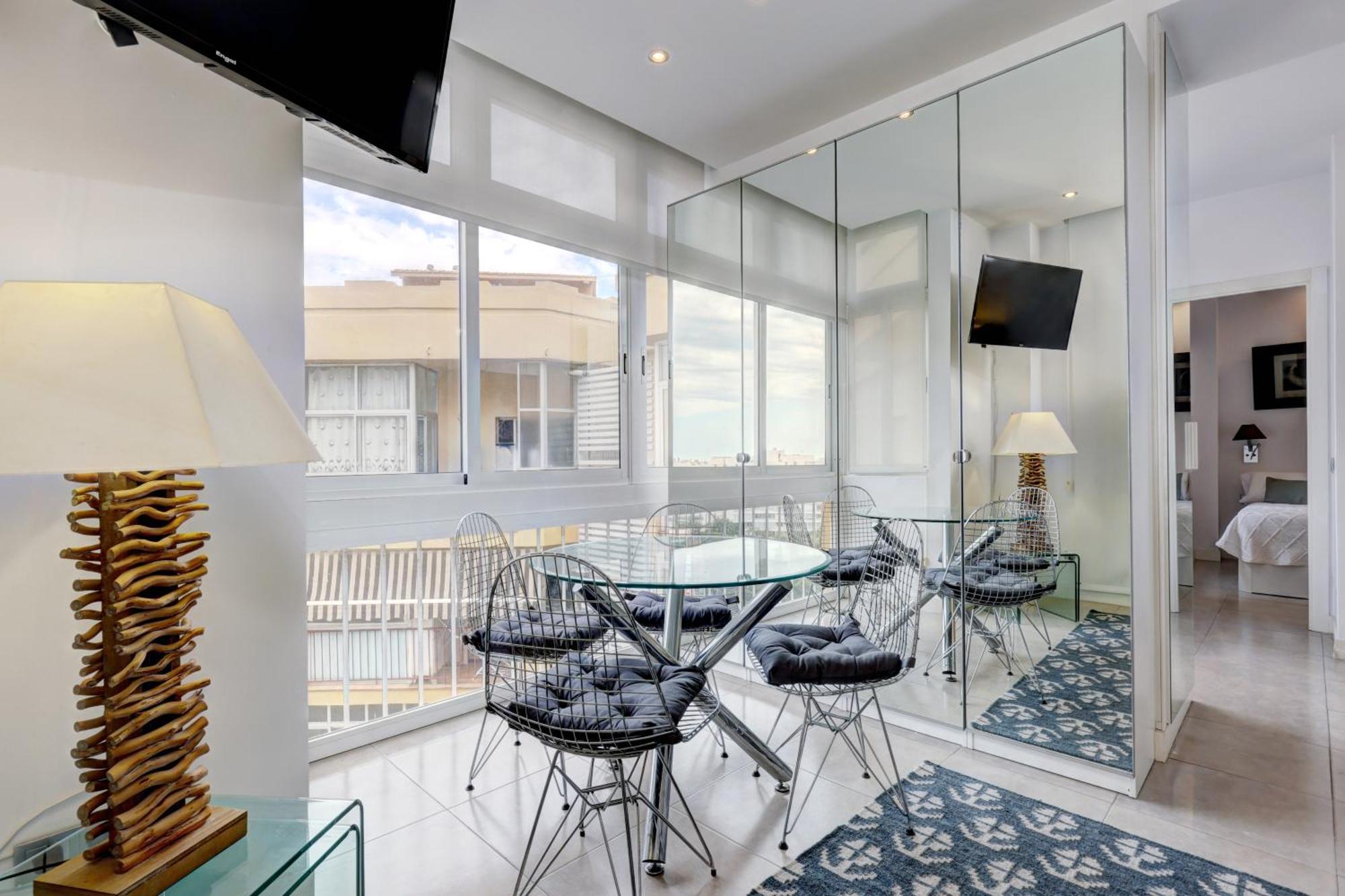 Apartamentos Con Vistas Y Terraza En 马尔韦利亚 外观 照片