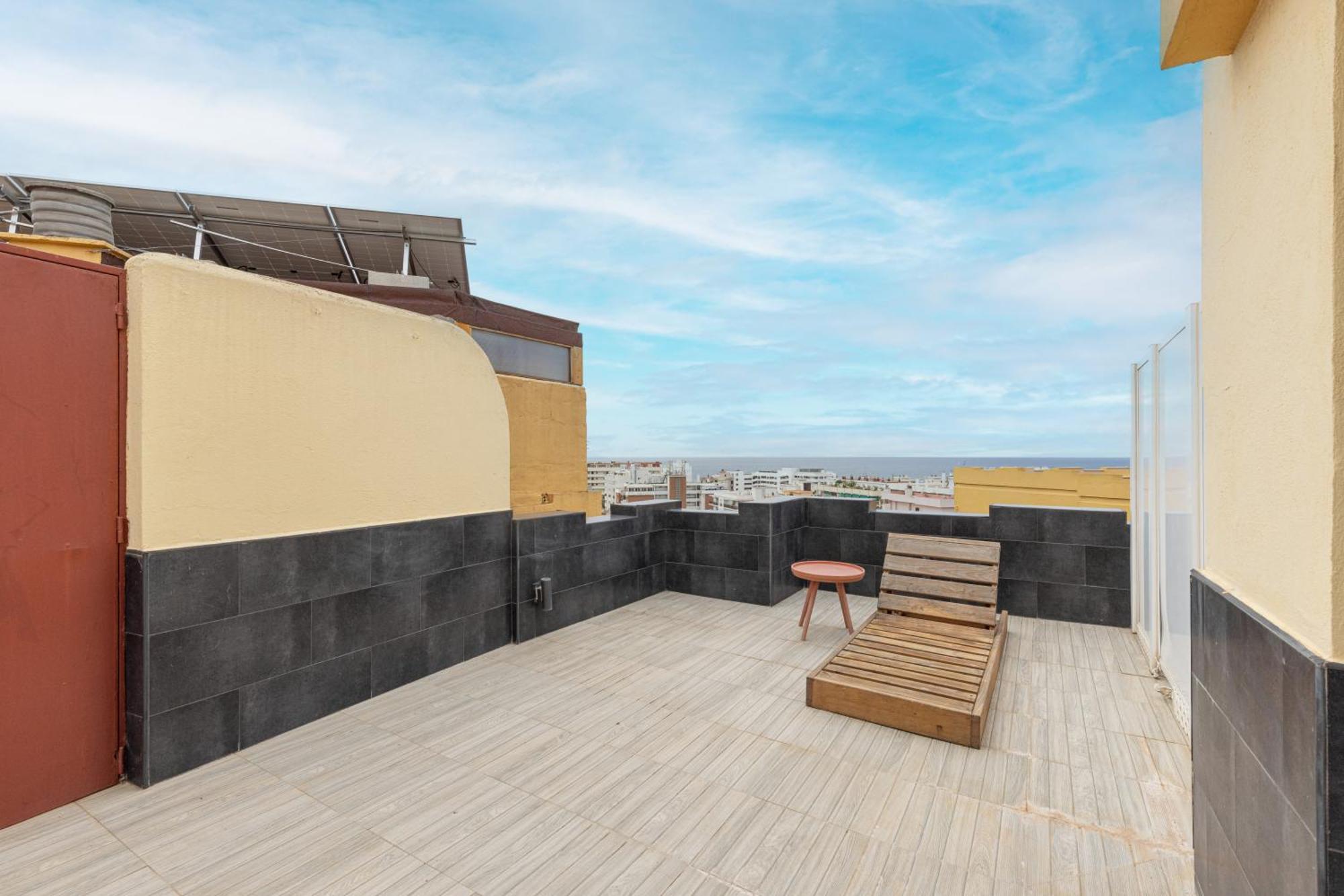 Apartamentos Con Vistas Y Terraza En 马尔韦利亚 外观 照片