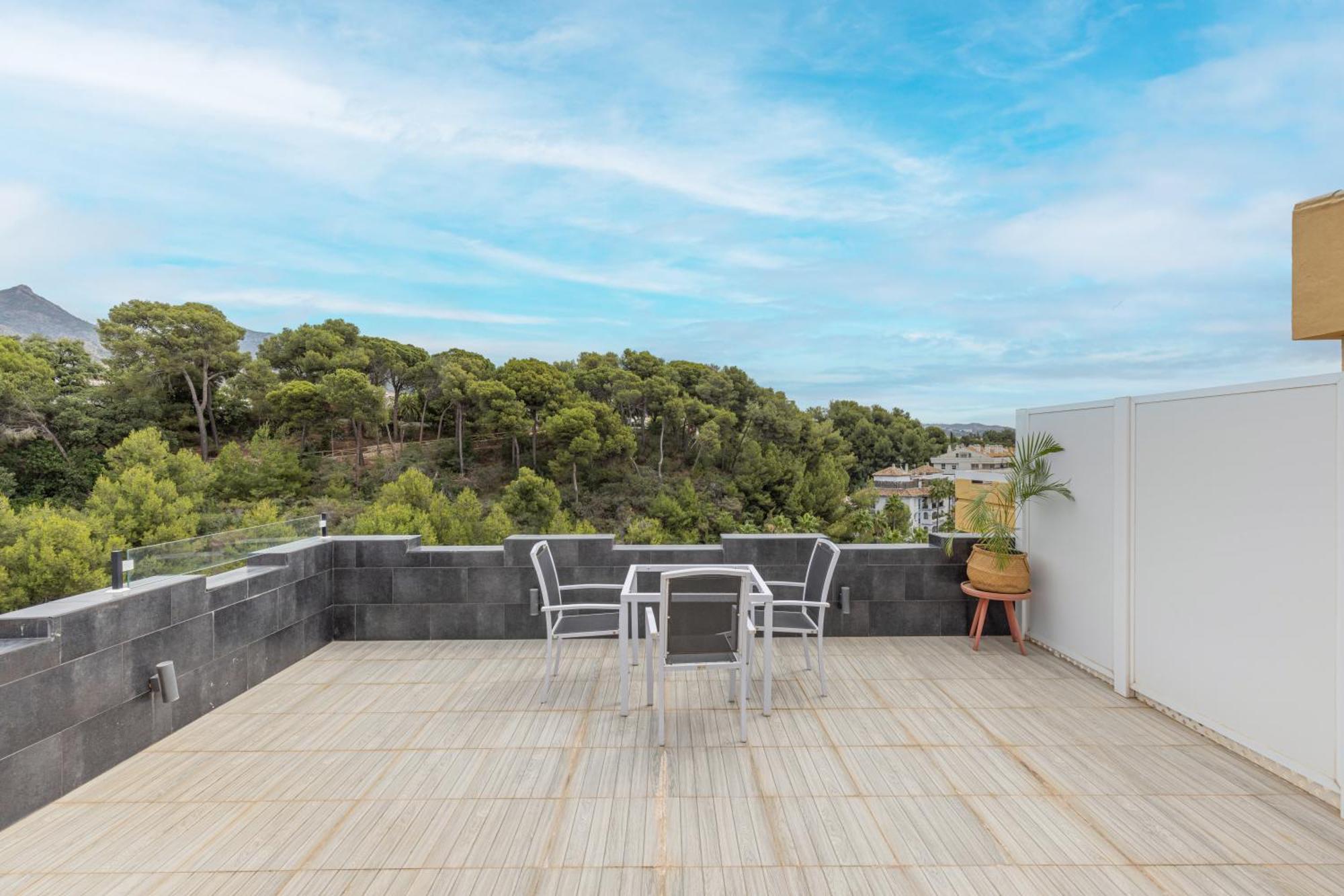 Apartamentos Con Vistas Y Terraza En 马尔韦利亚 外观 照片