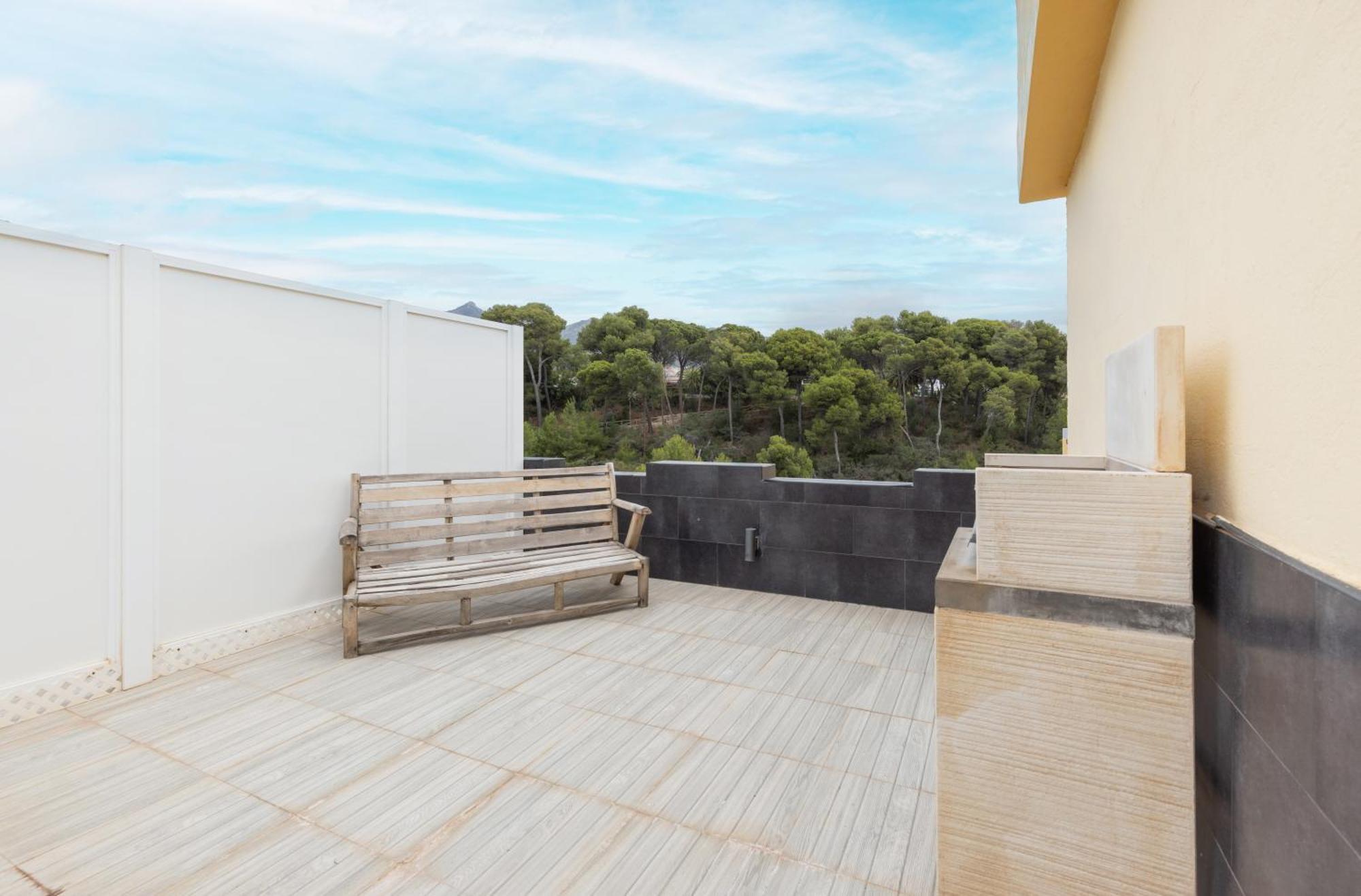 Apartamentos Con Vistas Y Terraza En 马尔韦利亚 外观 照片