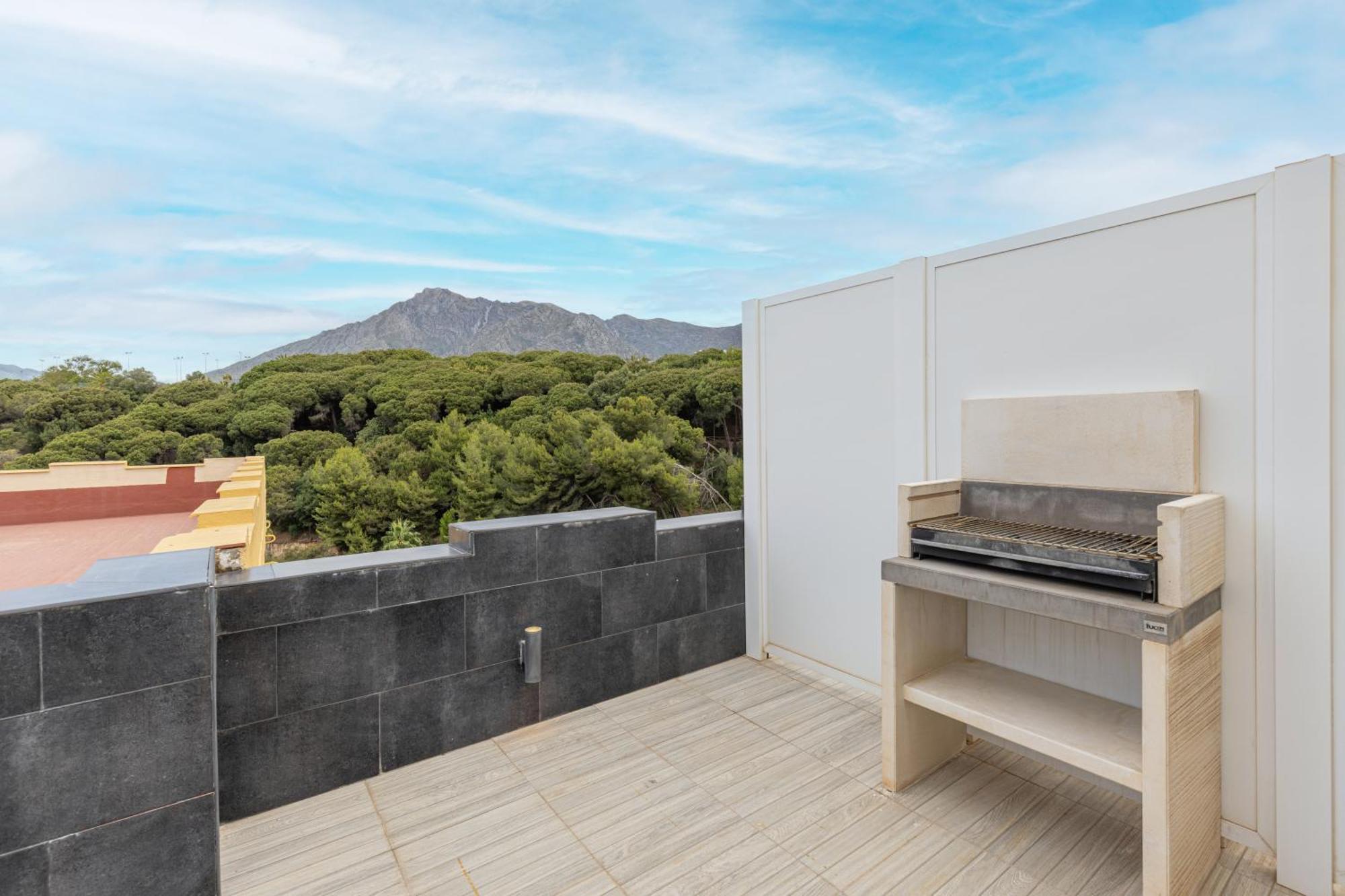 Apartamentos Con Vistas Y Terraza En 马尔韦利亚 外观 照片