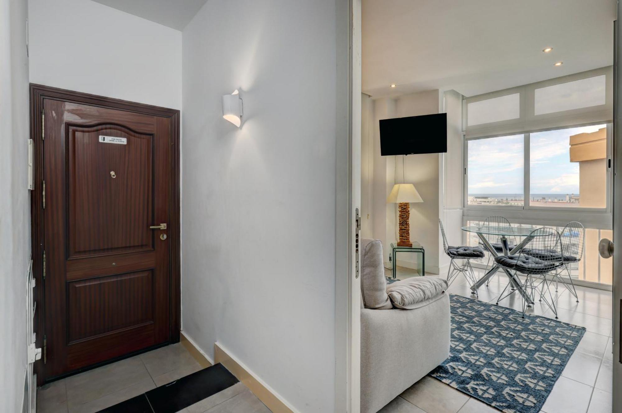 Apartamentos Con Vistas Y Terraza En 马尔韦利亚 外观 照片