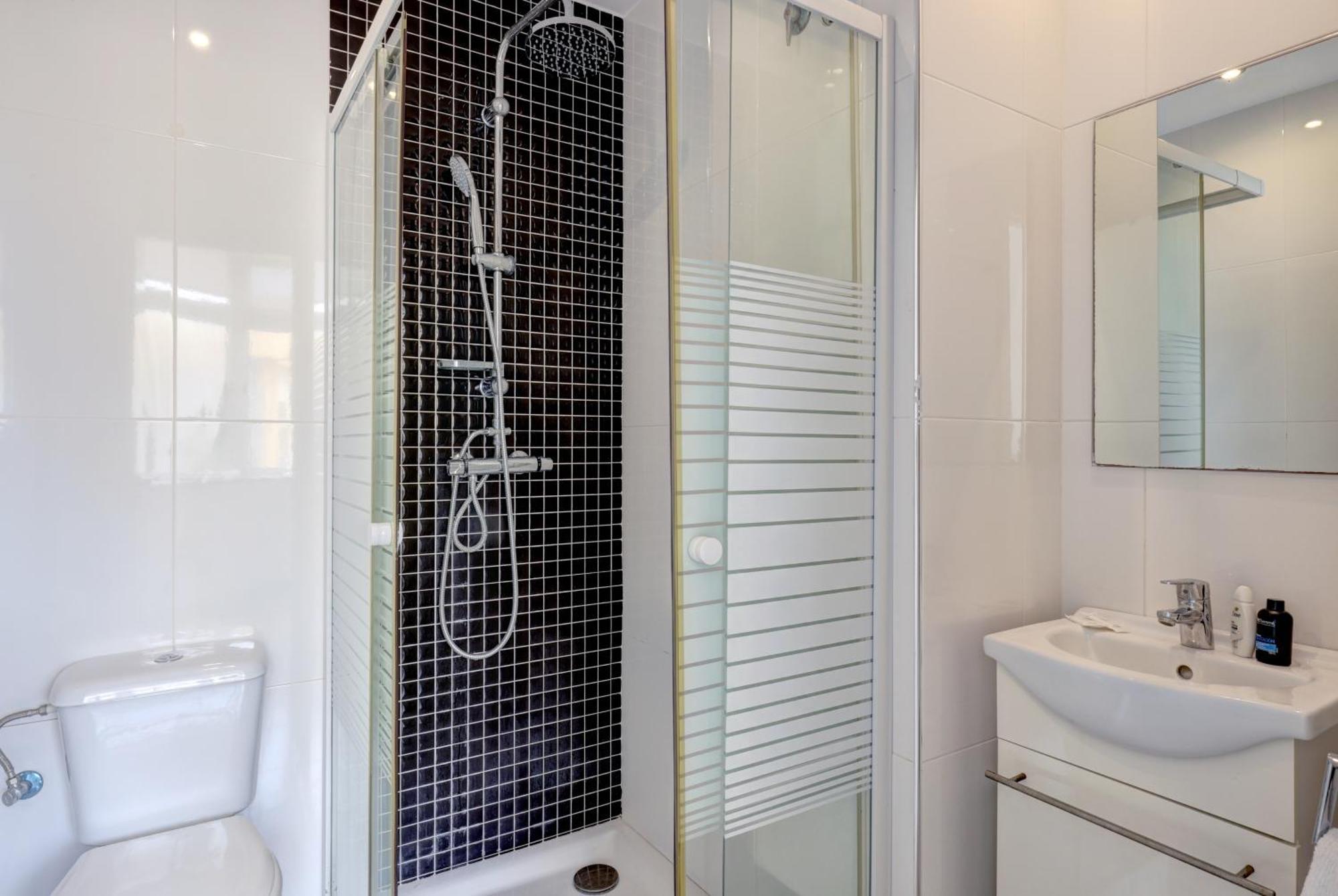 Apartamentos Con Vistas Y Terraza En 马尔韦利亚 外观 照片