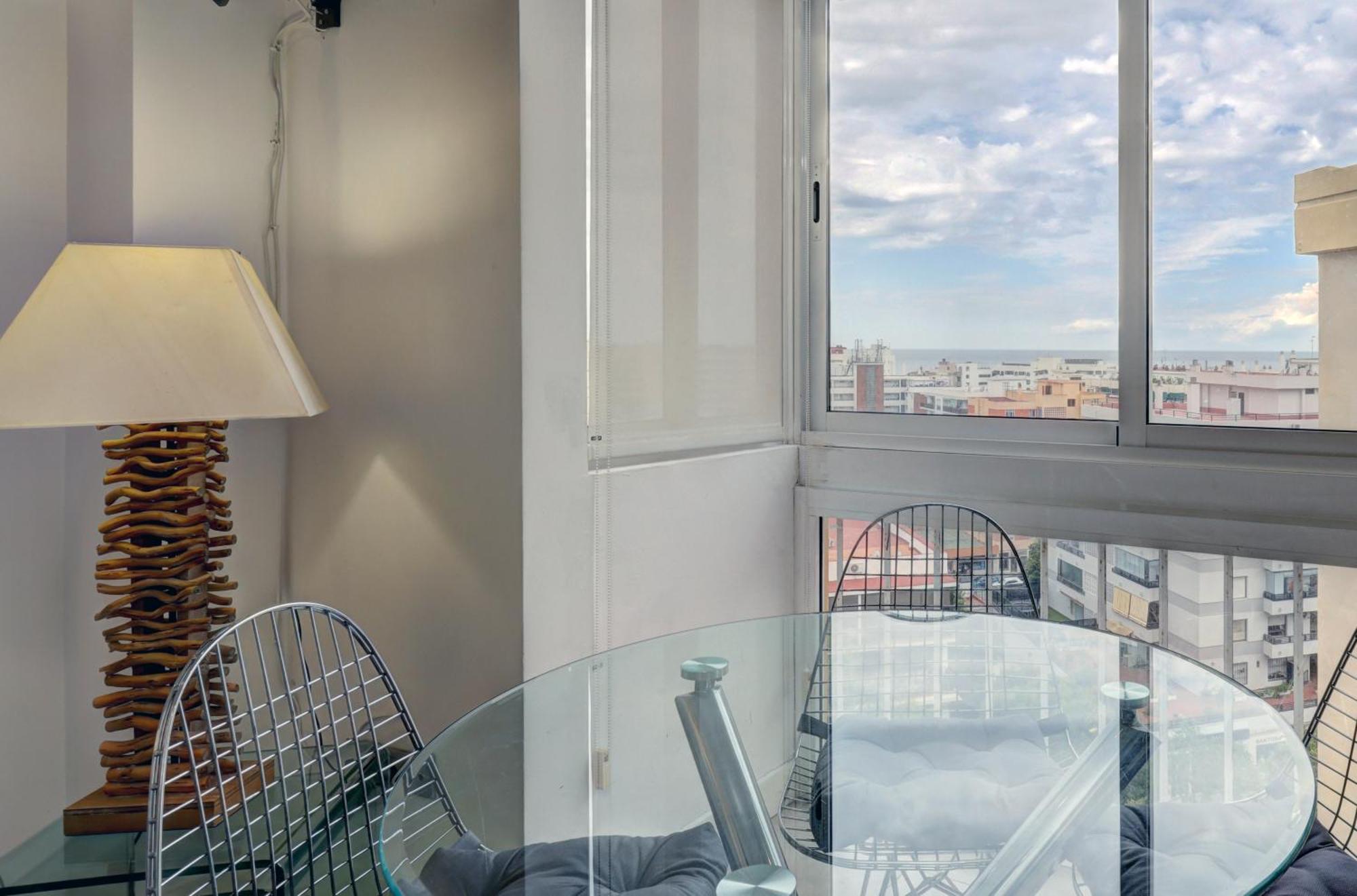 Apartamentos Con Vistas Y Terraza En 马尔韦利亚 外观 照片