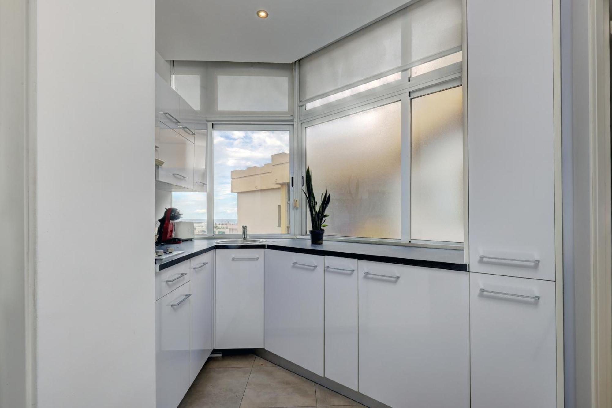 Apartamentos Con Vistas Y Terraza En 马尔韦利亚 外观 照片