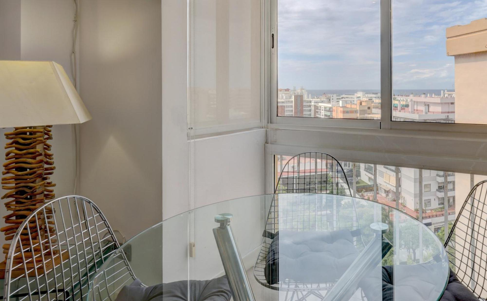 Apartamentos Con Vistas Y Terraza En 马尔韦利亚 外观 照片