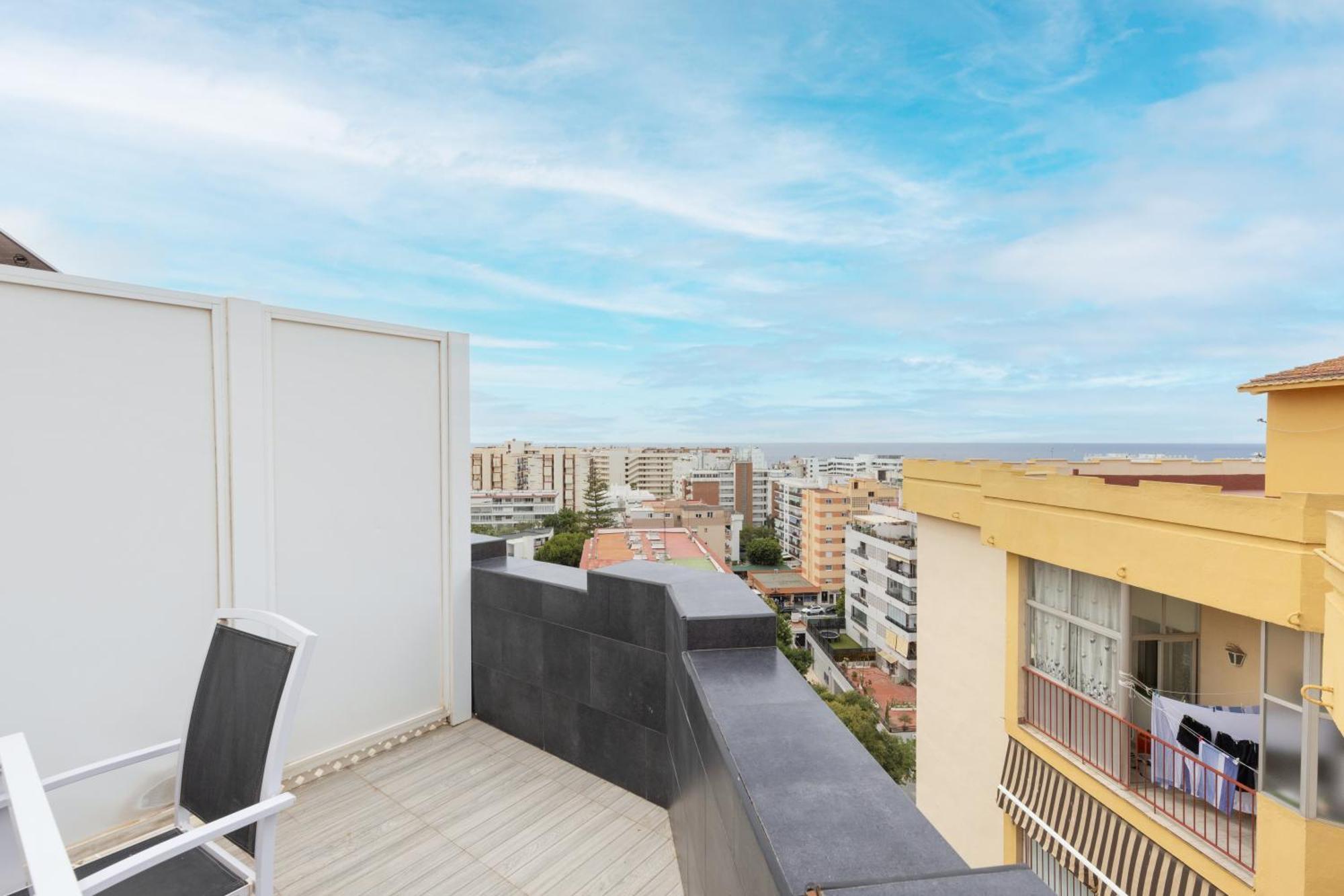 Apartamentos Con Vistas Y Terraza En 马尔韦利亚 外观 照片