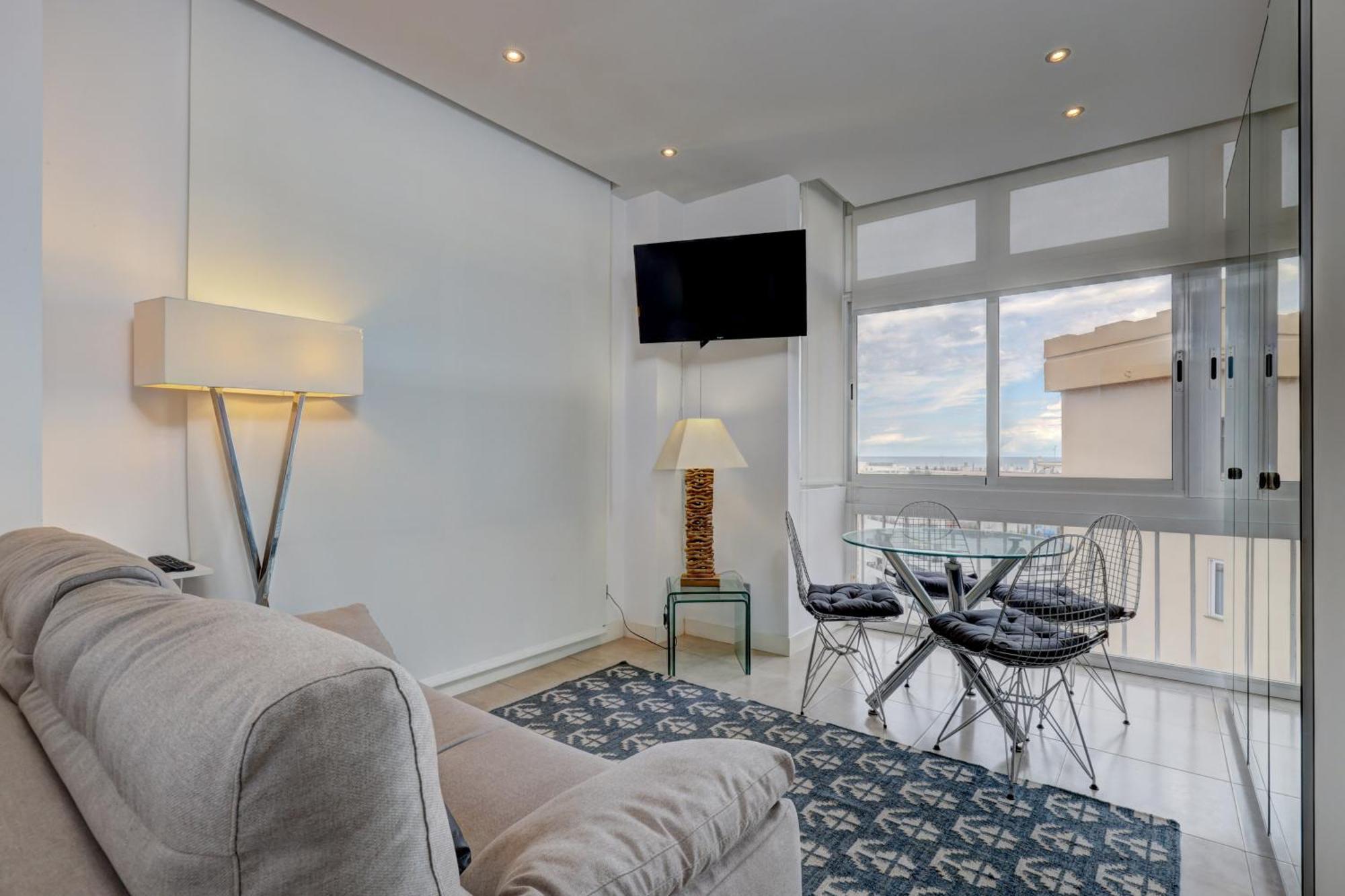 Apartamentos Con Vistas Y Terraza En 马尔韦利亚 外观 照片